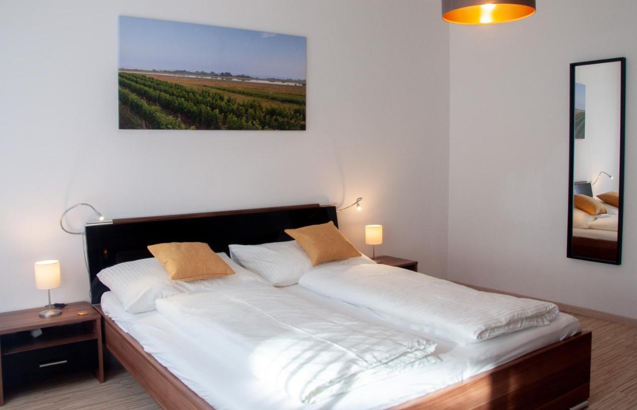Ferienwohnung Illy Illmitz Bagian luar foto
